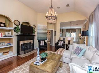 2830 Oxmoor Glen Dr, Birmingham, AL 35211