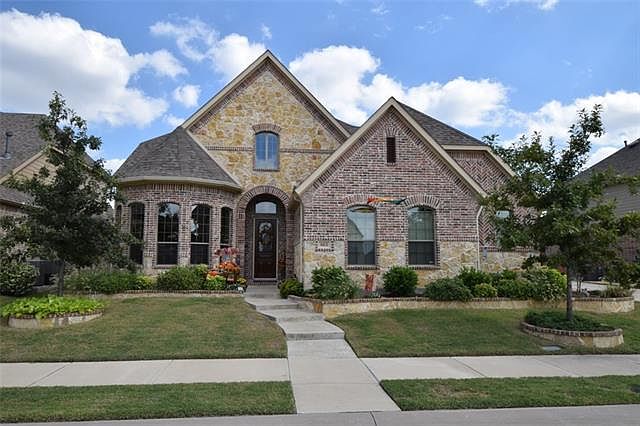 1st image of 663 Featherstone Dr