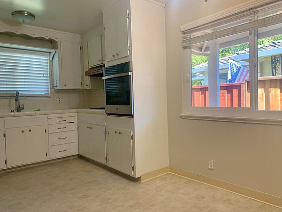 3rd image of 528 Westlake Dr