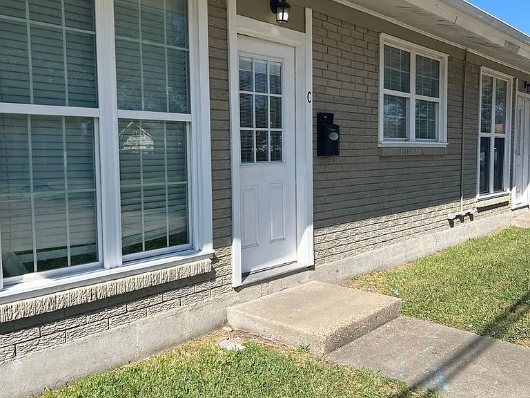 305 Woodruff St #C — Photo 1