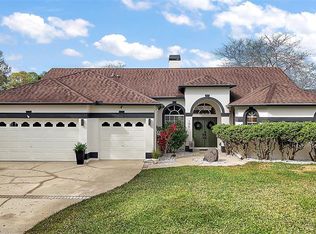 1061 New Castle Ln, Oviedo, FL 32765