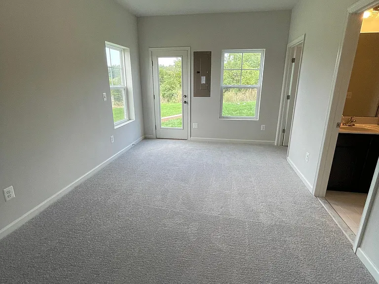 320 Starry Way Dr — Photo 11