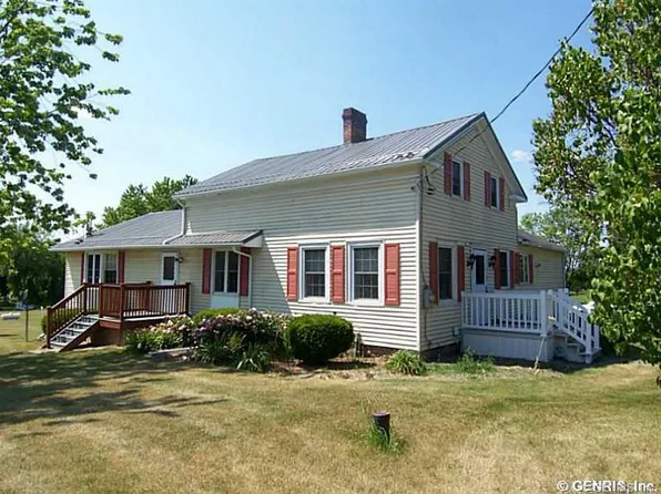 10670 Asbury Rd, Le Roy, NY 14482
