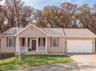 126 Confederate Dr, Hillsboro, MO 63050