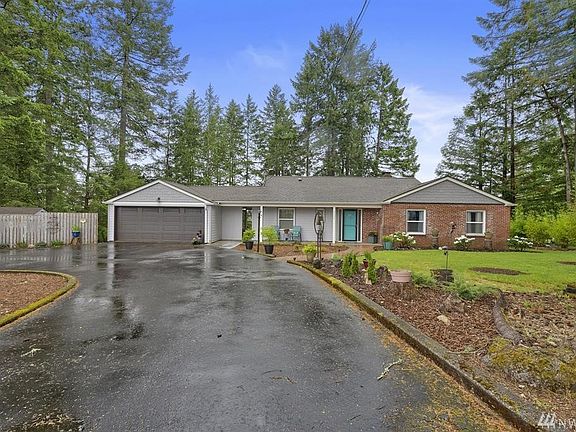 Great Street Appeal! Private Shy Acre Lot & Circular Driveway