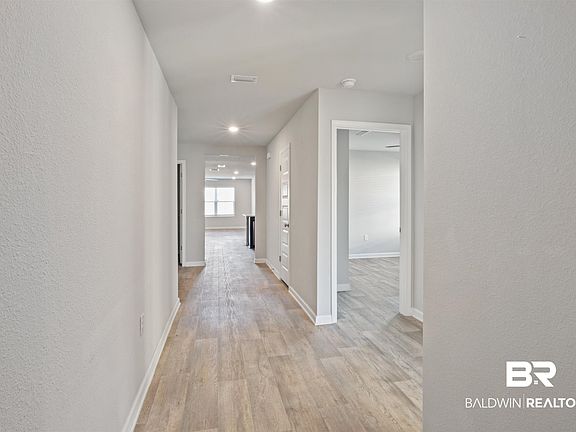 3rd image of 17061 Lanier Blvd