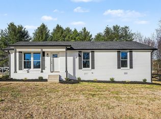 207 Morris Dr, Greenbrier, TN 37073