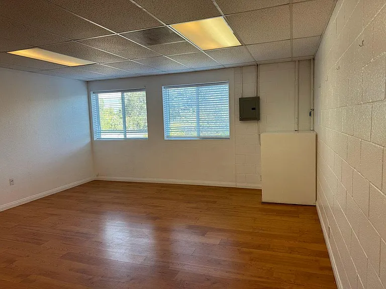 4230 Voltaire St #3 — Photo 11