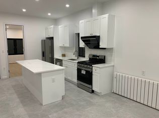 67-07 52nd Rd #3, Maspeth, NY 11378