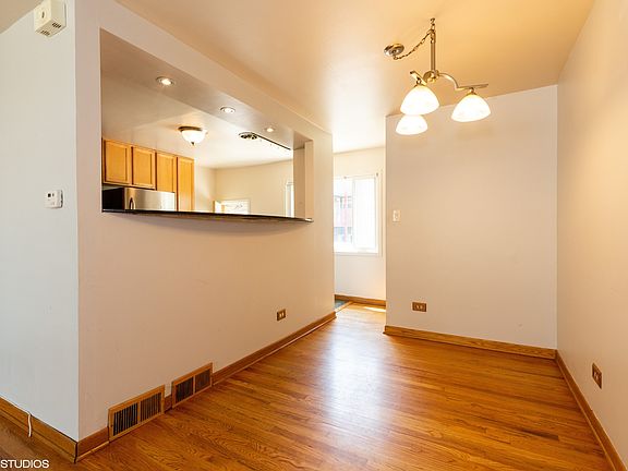 4th image of 6226 N Cicero Ave #A