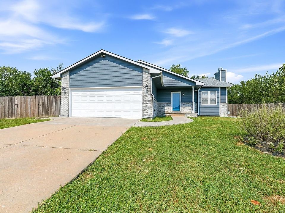 1st image of 709 S Goebel Cir