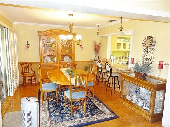 4th image of 6595 Green Valley Dr