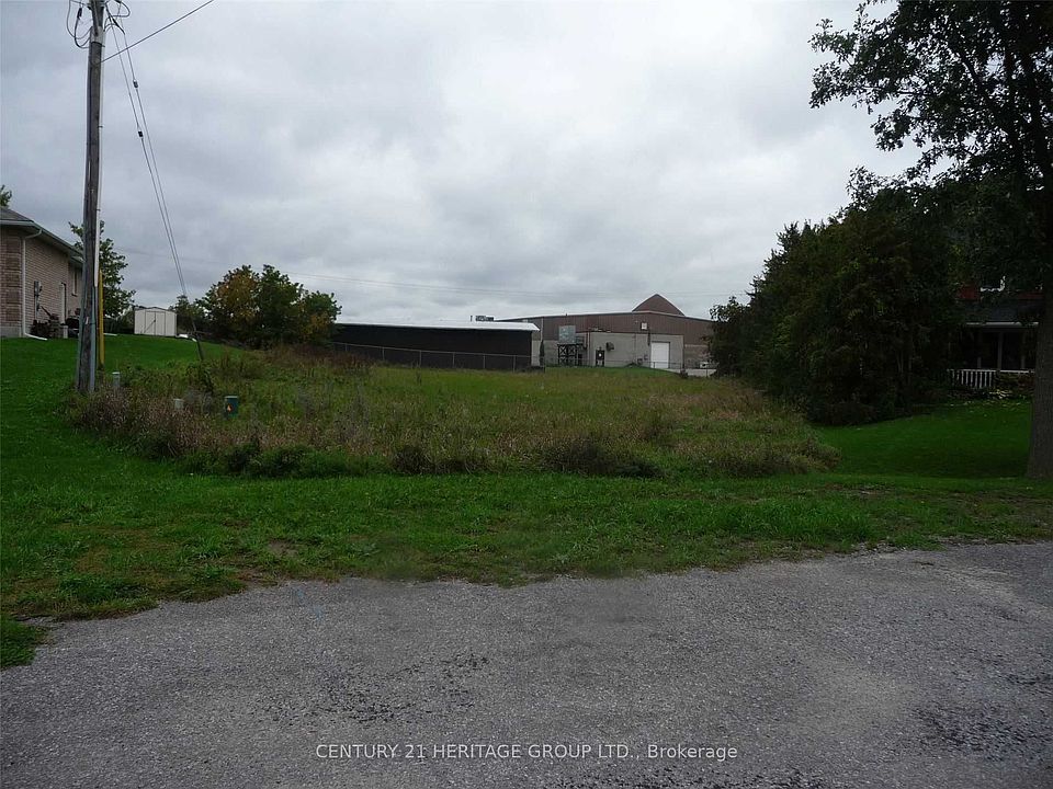 1st image of 33 Grant Dr