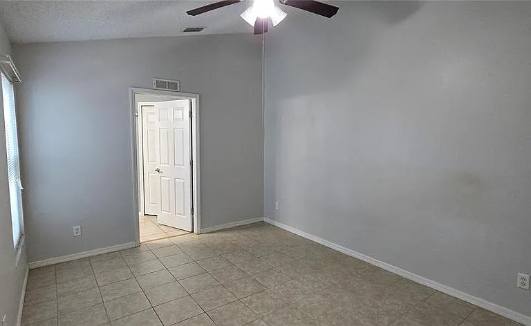 3412 Palm Beach Dr — Photo 12