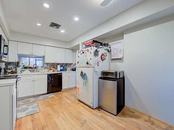 4th image of 5201 NE 14th Terrace #3