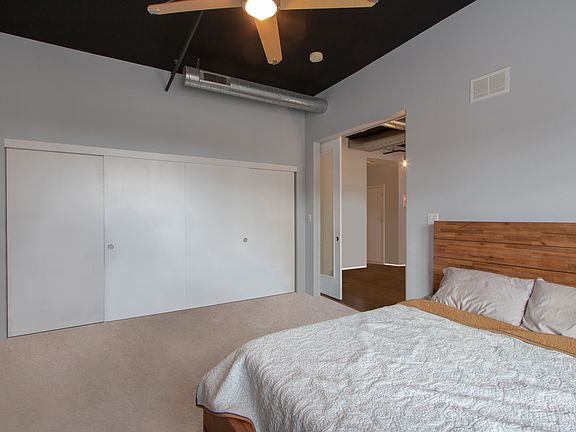 5th image of 24 W Station St Unit 404
