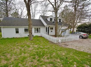 S73W31466 Arbor Dr, Mukwonago, WI 53149