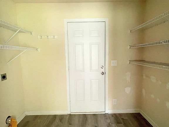 4th image of 144 Belle Haven Dr