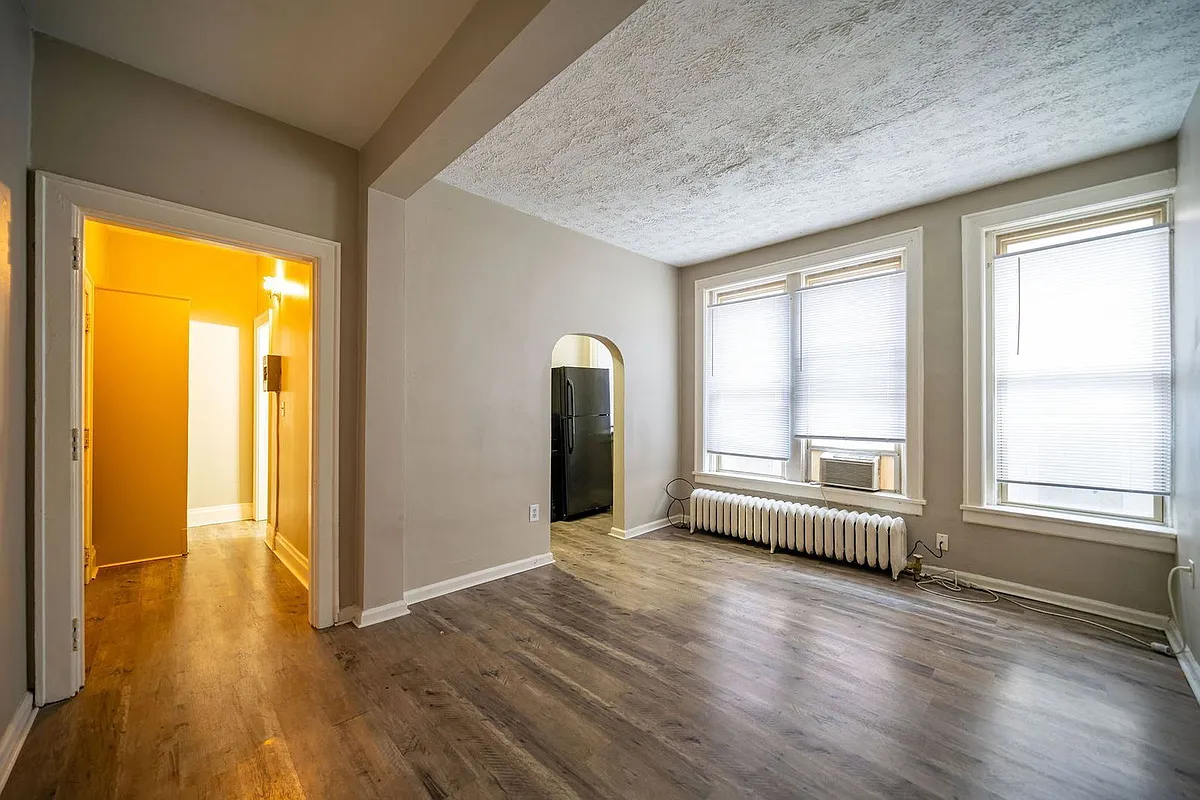 Building Photo - 571 E Rich St #12