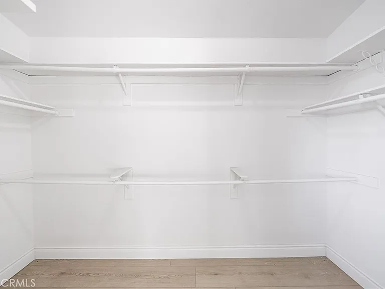 6766 Royal Crest Ct — Photo 24