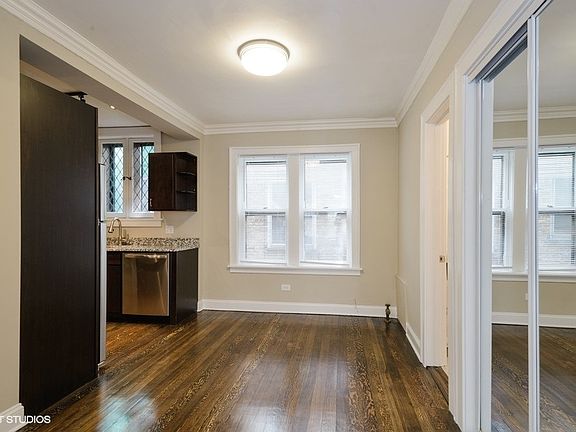 5th image of 4443 N Wolcott Ave #1W