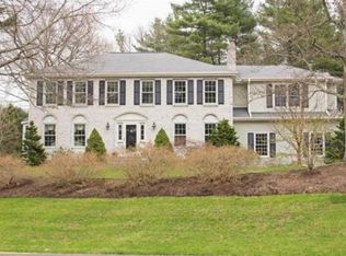 11 Pond View Ave, Medfield, MA 02052