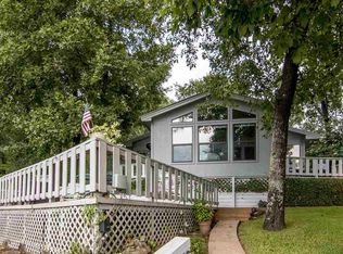 2121 E Lake Dr, Gladewater, TX 75647