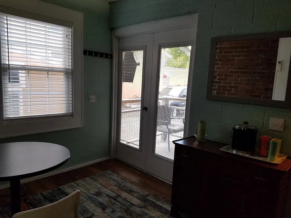 2418 E 14th St — Photo 3