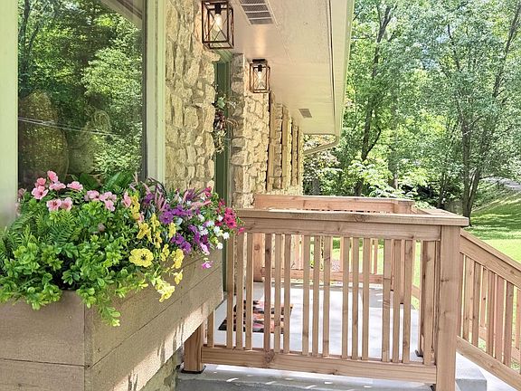 4th image of 2306 E County Road 150 N