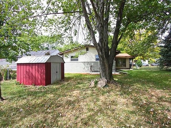 5th image of 12 Kelley Dr