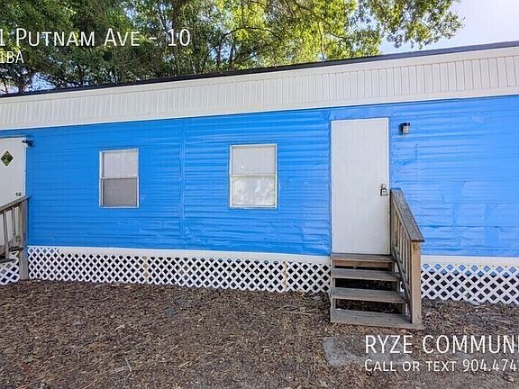 3rd image of 4351 Putnam Ave #10