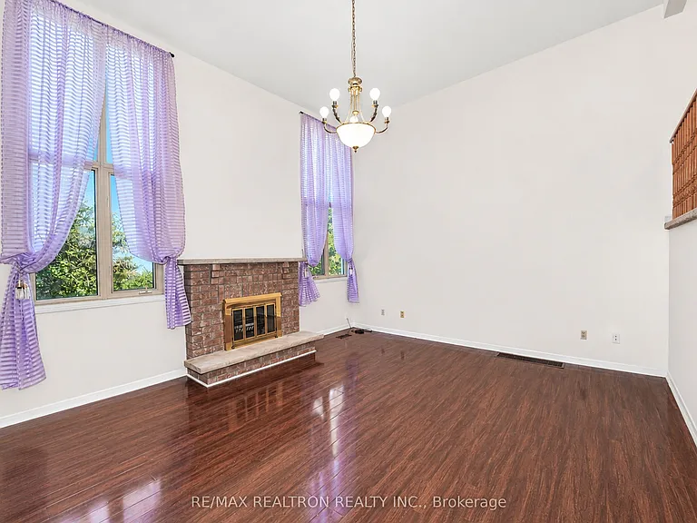 25 Cardwell Ave #24 — Photo 8