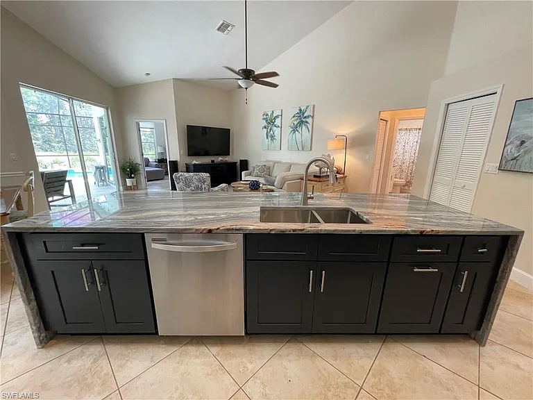 25260 Bay Cedar Dr — Photo 7