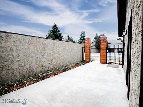 3rd image of 1 Gallatin Dr Unit B