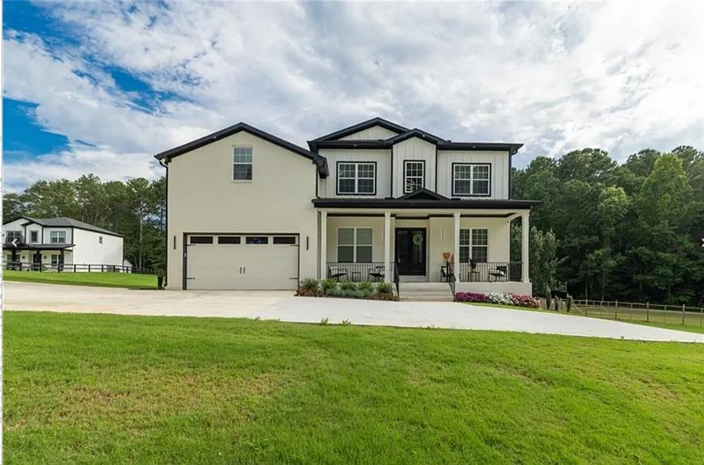 5 bed, 5.5 bath, 3732 sqft, $4,990 — Photo 1
