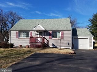 955 Bridge Rd, Collegeville, PA 19426