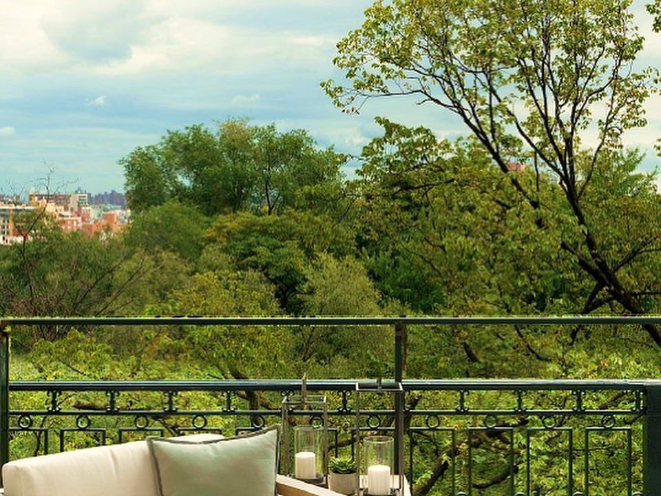 1st image of 30 Morningside Dr Unit Penthouse 10
