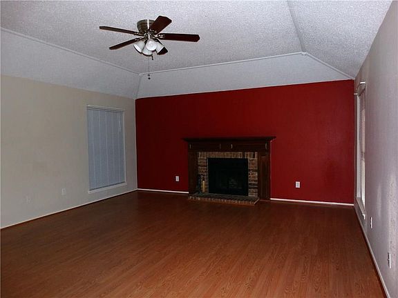 2nd image of 329 Stillmeadow Dr
