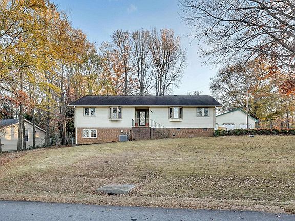 4th image of 149 Greenvista Ln