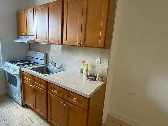 3rd image of 83-10 Lefferts Blvd #Kk