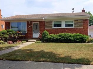 24604 Mabray Ave, Eastpointe, MI 48021