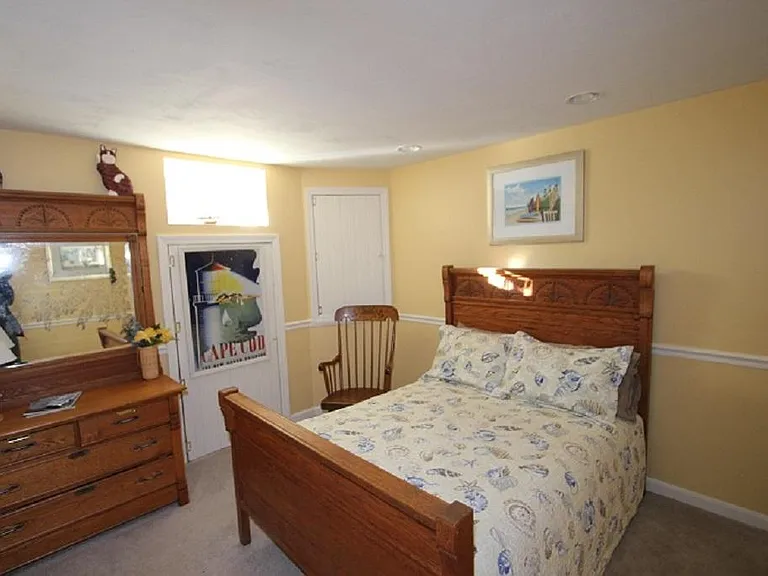 18 Great Hill Rd — Photo 11