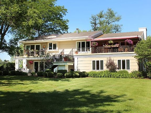 2nd image of 1533 Fairway Dr