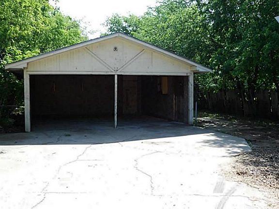 4th image of 315 Clairemont Ave