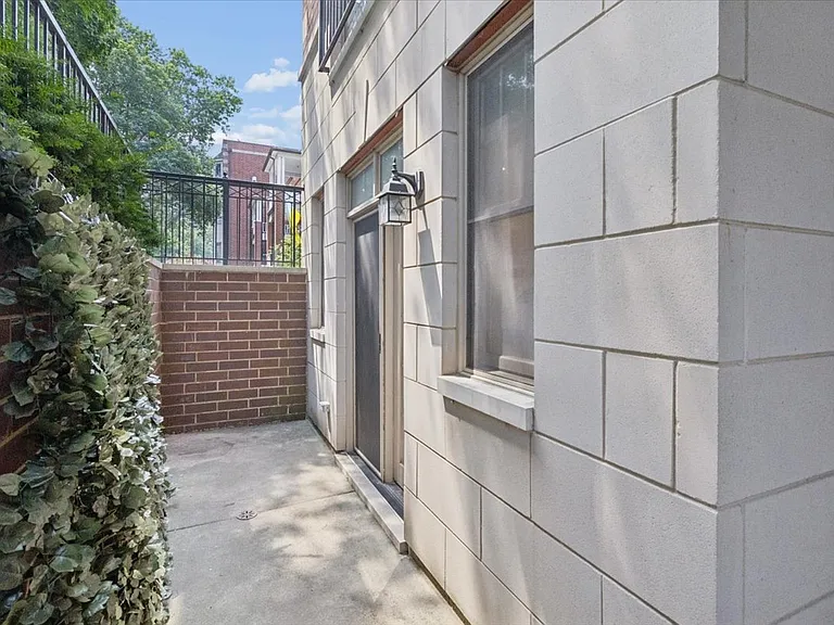 7246 N Oakley Ave #1S — Photo 12