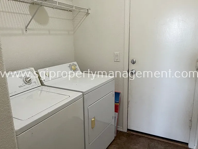 1541 W Saint Kateri Dr — Photo 14