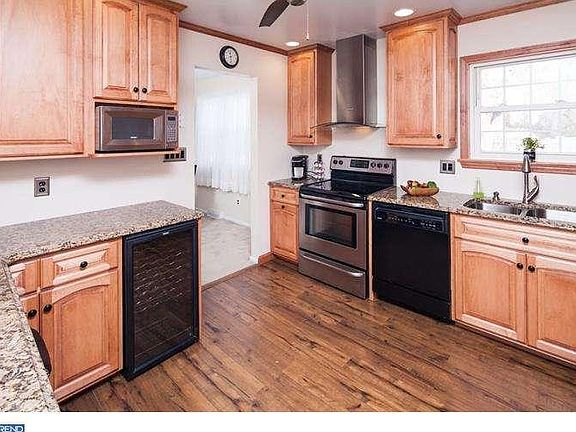 4th image of 119 Jade Dr