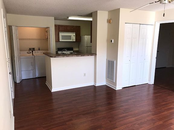 3rd image of 2011 N Highway 17 Unit 1400C