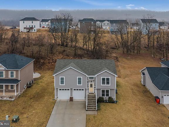 2nd image of 174 Brant Ln