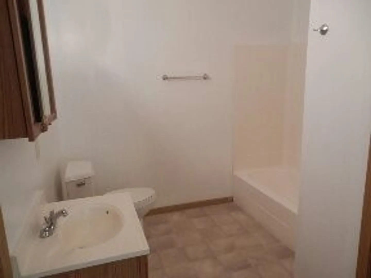 2 Bedroom 1 Bathroom upstairs apartment — Photo 4